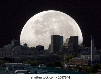 Full Moon Over Winnipeg Stock Photo 1047544 | Shutterstock