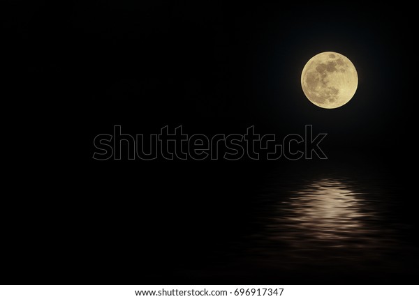 Full moon and the sea\
beautiful night 