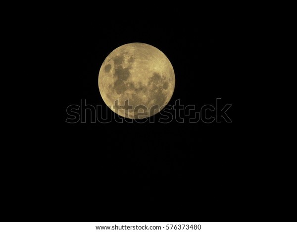 Full Moon or Super moon / The Moon is the\
fifth-largest natural satellite in the Solar System, and the\
largest among planetary satellites relative to the size of the\
planet that it orbits