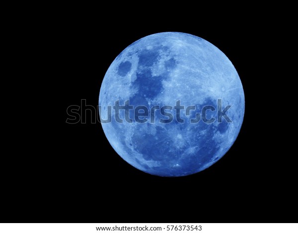 Full Moon or Super moon / The Moon is the\
fifth-largest natural satellite in the Solar System, and the\
largest among planetary satellites relative to the size of the\
planet that it orbits
