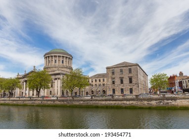 Full view of Four Courts in Dublin city centre