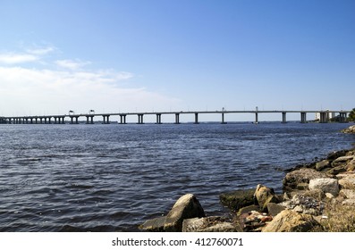 Fuller Warren Bridge Is A Prestressed Concrete Girder Bridge That Carries I-95 Across The St. Johns River In Jacksonville, Florida