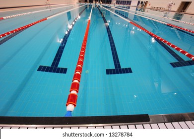 155 Olympic size swimming pool Images, Stock Photos & Vectors ...