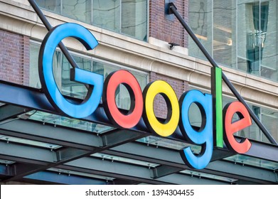 Fulton Market, Chicago-May 4, 2019: Front Entrance And Brand Sign To Google Corporate Office On Morgan Street. Business In Illinois.