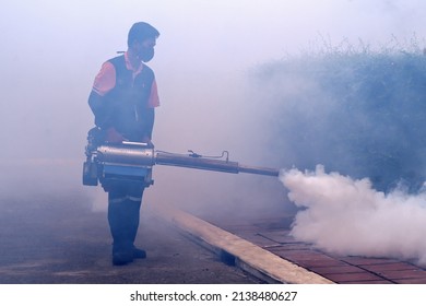 2,597 Smoking In Public Place Stock Photos, Images & Photography ...