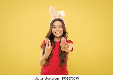 Fun And Educational Easter Activity For Kids. Little Girl Easter Eggs. Bunny Celebrate Easter. How Can Families Keep Day Holy When Masses Are Cancelled. Spring Holiday Activities. Quarantined Sunday.