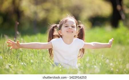 Happy Blond Baby Girl On Nature Stock Photo 115068334 | Shutterstock