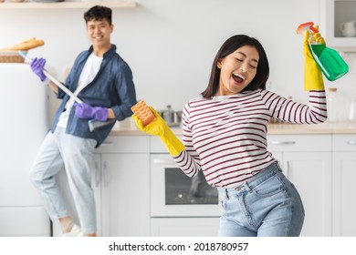 Premium Photo  Woman cleaning the floor with a mop in the living room in  home with a smile happy asian cleaner doing housework or job in a clean  lounge hotel room