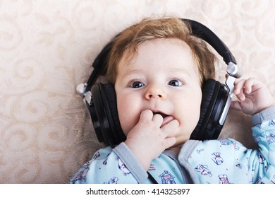 19,451 Singing image baby Images, Stock Photos & Vectors | Shutterstock