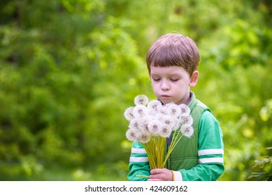 Funny Cute Kid Boy Having Fun Stock Photo 424609162 | Shutterstock