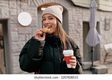 2,542 Woman Freezing Funny Images, Stock Photos & Vectors | Shutterstock