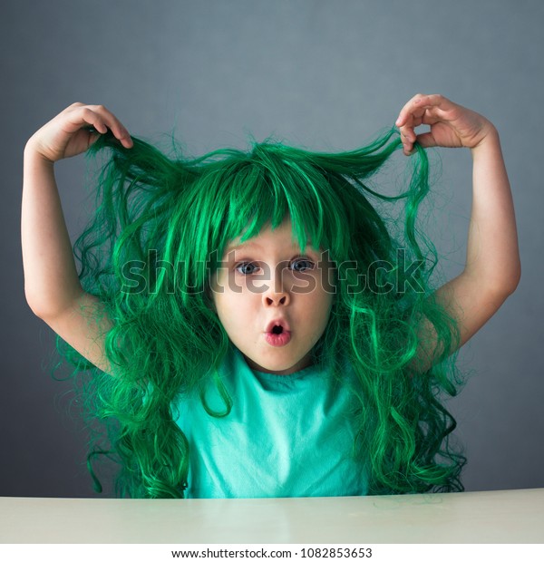 childs green wig