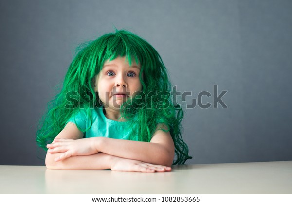 childs green wig