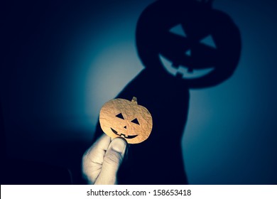 Funny Halloween Shadow Finger Puppet.