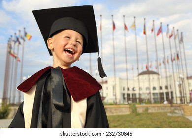 funny kid graduate