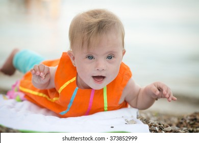 Funny Little Girl Downs Syndrome Stock Photo 373852999 | Shutterstock