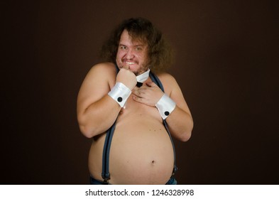 Imágenes similares, fotos y vectores de stock sobre Funny fat man stripper ...