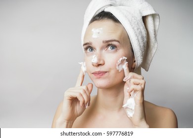 4,939 Teenager washing face Images, Stock Photos & Vectors | Shutterstock