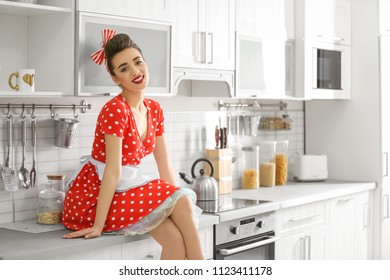 8,032 Retro Girl Cooking Images, Stock Photos & Vectors 