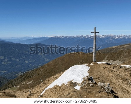 Further view into the valley