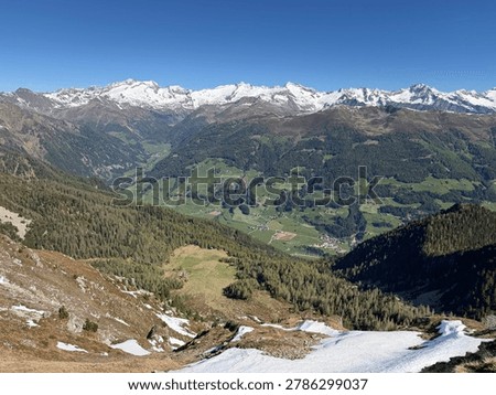 Further view into the valley