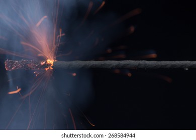 Fuse (explosives) 