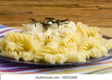 Fusilli With Creamy Cheese Sauce