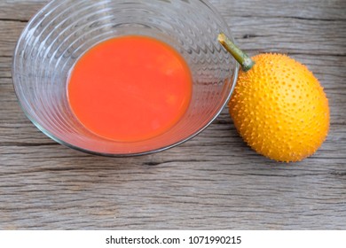 Gac contains high antioxidants, Strengthens the immune system, Help to slow down, Prevent aging, Dry skin Oil from gut hormone is effective in treating liver cancer.