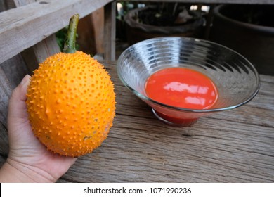 Gac contains high antioxidants, Strengthens the immune system, Help to slow down, Prevent aging, Dry skin Oil from gut hormone is effective in treating liver cancer.