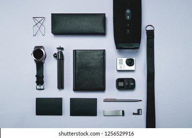 Gadgets and different devices with empty screenes mockup set. Flat lay style.
