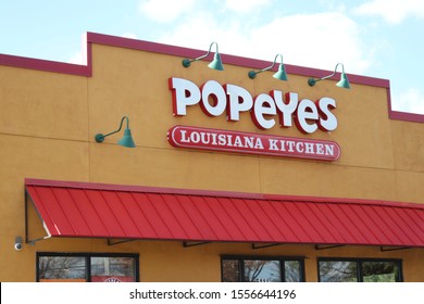 Gahanna, Ohio  November 3, 2019: 
Popeyes Louisiana Kitchen Specializes In Creole Southern Fried Chicken, Red Beans And Rice And Mashed Potatoes And Gravy And Biscuits.