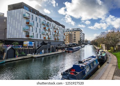 Gainsborough Wharf On Regents Canal In London Near Shoreditch Park