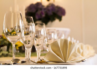 Gala Covered Table 2