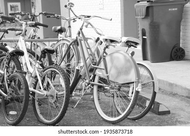 Gallatin, Tennessee: Bicycles For Sale At Kwik Kash Pawn Store. (February 7, 2021)