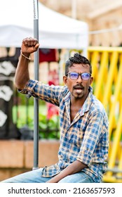 Galleface Gotagogama Old Parliament Building , Sri Lanka - May 27 2022 , Gotagogama A Struggle, Peaceful Protest Of Sri Lankan People, A Protester Raise Hand And Supporting The Struggle.