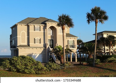 GALVESTON ISLAND, TEXAS, USA - JUNE 9, 2018: Sunlit Oceanfront Holiday Home On Galveston Island. Real Estate Property On The Texas Gulf Coast.