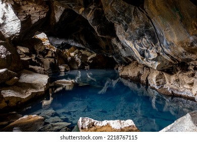 Grjótagjá (Game Of Thrones Cave) Jon Snow And The Wildling Girl In Iceland