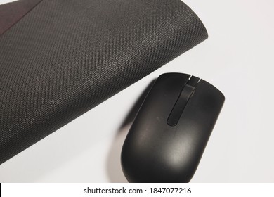 A Gaming Mouse Pad For Intensive Gaming. Rubber Textured Gaming Mouse Pad.