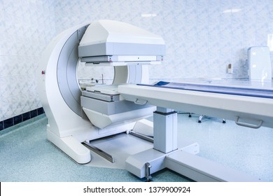 Gamma Camera In The Parlor Of The Clinic Of Nuclear Medicine. Medical Equipment In The Hospital. Body Examination Equipment. 