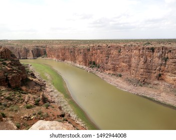 Gandikota, The Hidden Grand ... Sri Krishnadevaraya Using Water From The Pennar River.