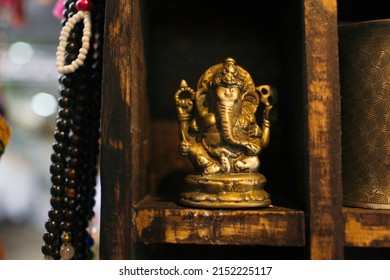 Ganesh Statue Wood Background India