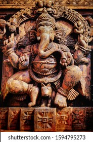 Ganesha sculpture of an ancient temple