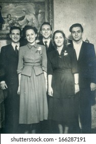 GANSERNDORF, AUSTRIA, CIRCA 1930s: Vintage Photo Of Family, Ganserndorf, Austria, Circa 1930s