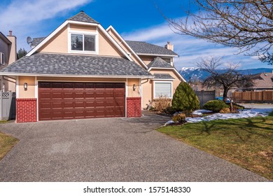 Detached Garages Images Stock Photos Vectors Shutterstock