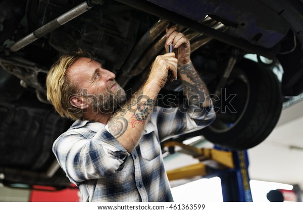 Garage\
Motor Maintenance Mechanic Fixing Spare\
Concept