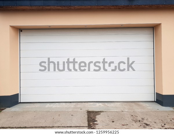 Garage with roller gate\
roller shutters