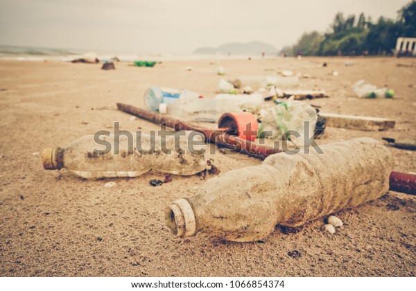Garbage in the sea affecting marine\
lives / Environmental problem concept / World environment\
day