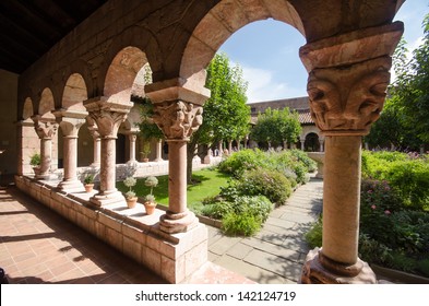 Garden of the Cloisters Museum in New York