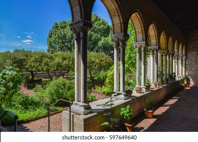 Garden Of The Cloisters Museum In New York