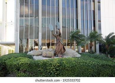 Garden Grove, California - USA - February 25, 2021: Christ Cathedral, Formerly The Crystal Cathedral, Is An American Church Building Of The Roman Catholic Diocese Of Orange Ca. Easily Seats 2,248. 